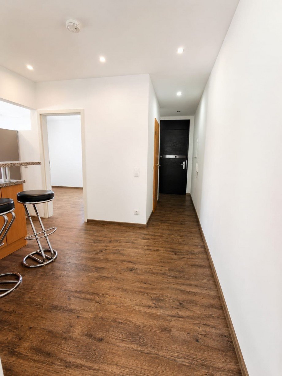Flur zur KuBraun Racano Immobilien Wohnung Darmstadt