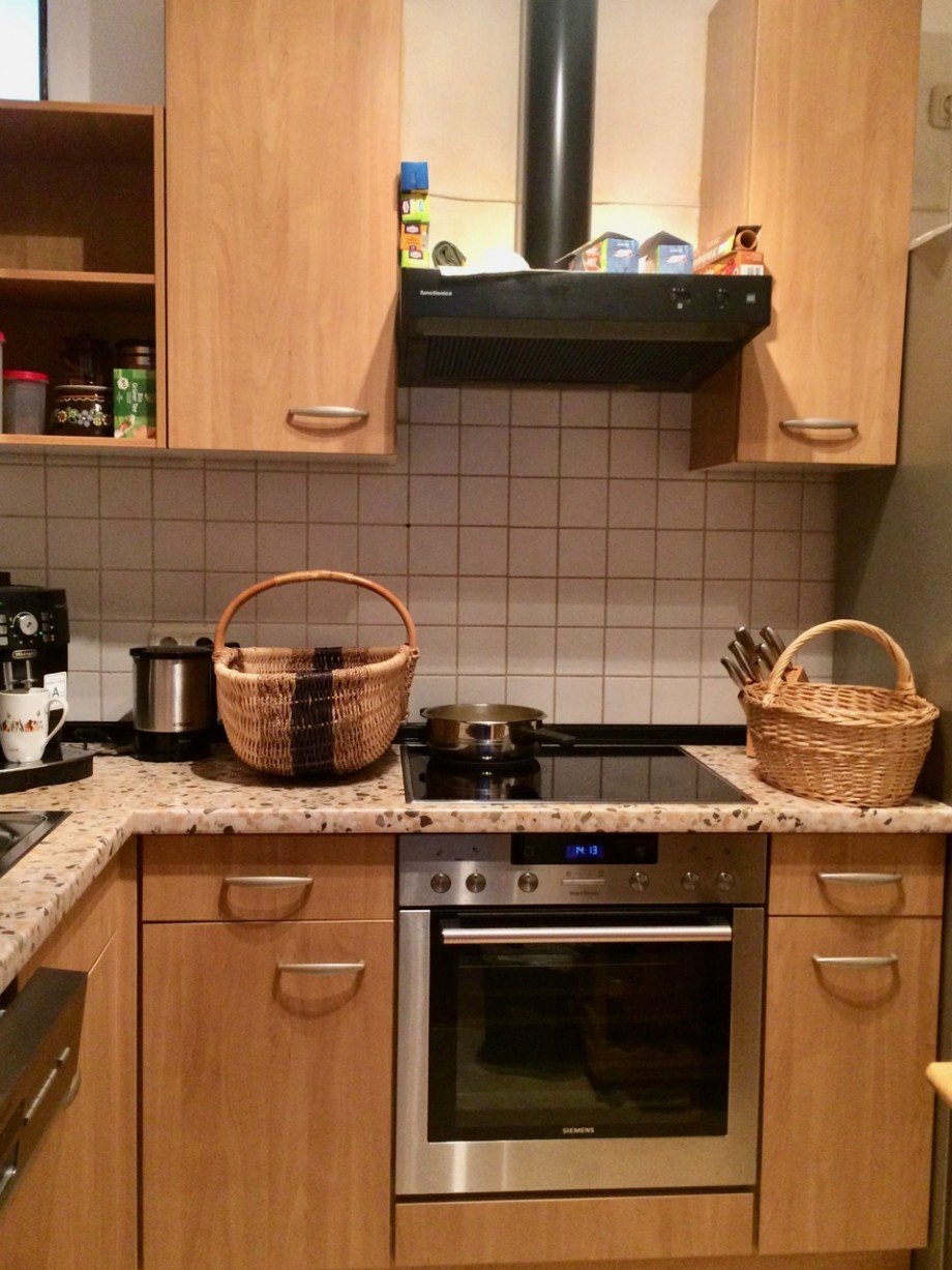 K�che (EBK kann �bernommen werden) Etagenwohnung Ro�dorf