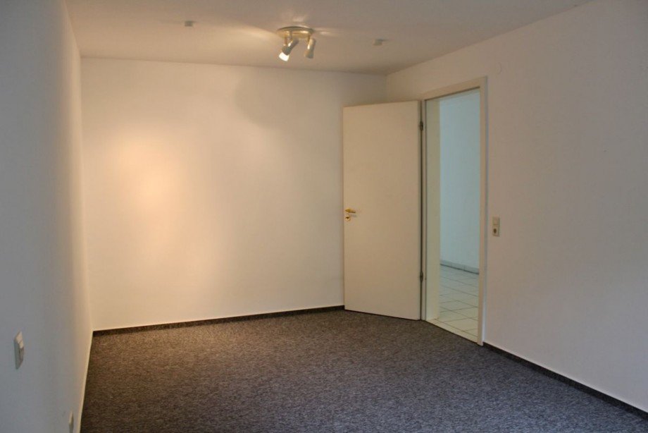 Schlafzimmer Souterrainwohnung Darmstadt - Bessungen