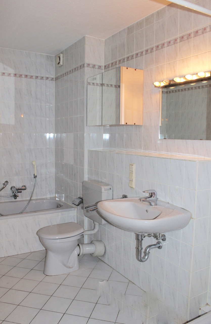 Badezimmer Etagenwohnung Frankfurt/ Main