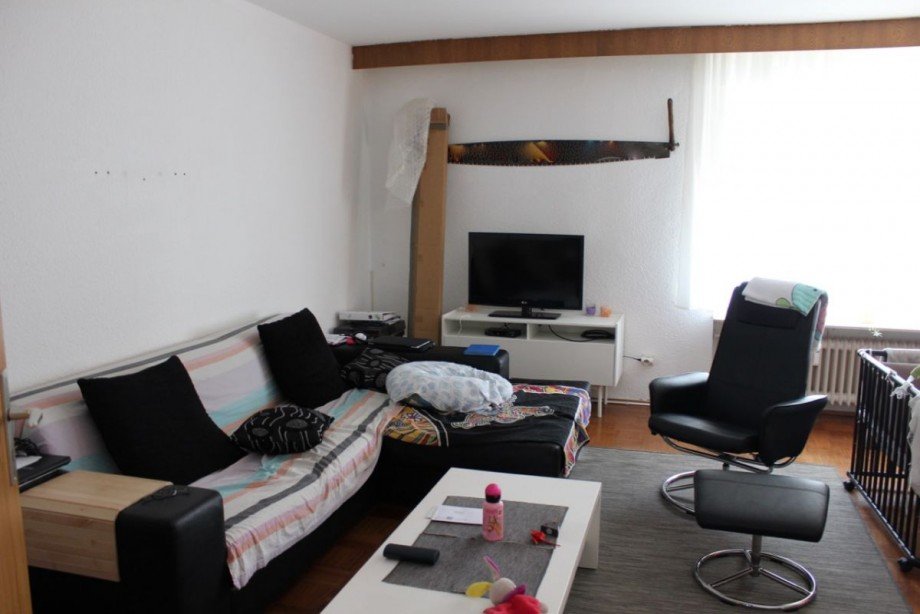 ger�umiges Wohnzimmer Etagenwohnung Darmstadt