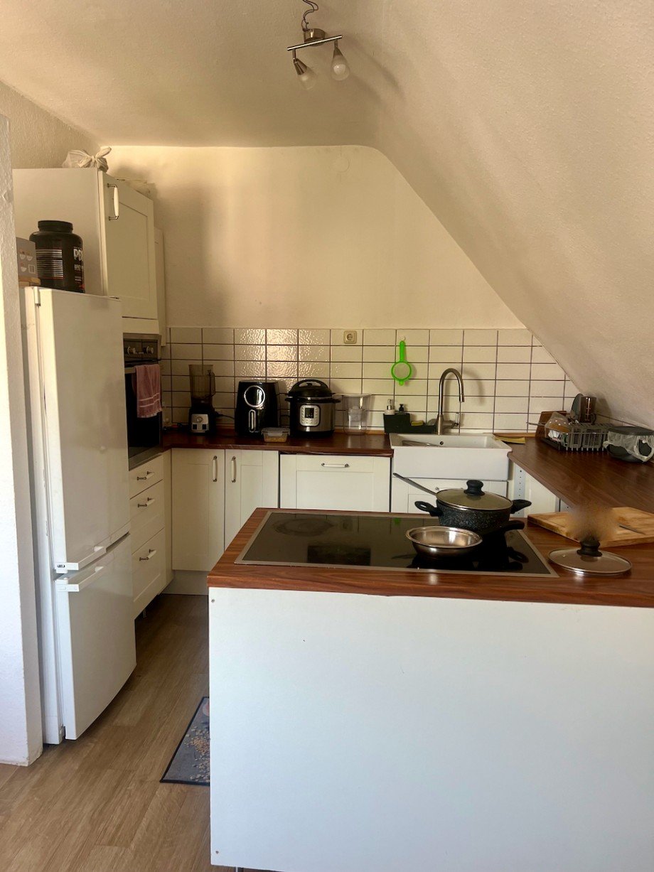 Heimst�ttensiedlung 2.OG.K�che_Racano Immobilien Etagenwohnung Darmstadt