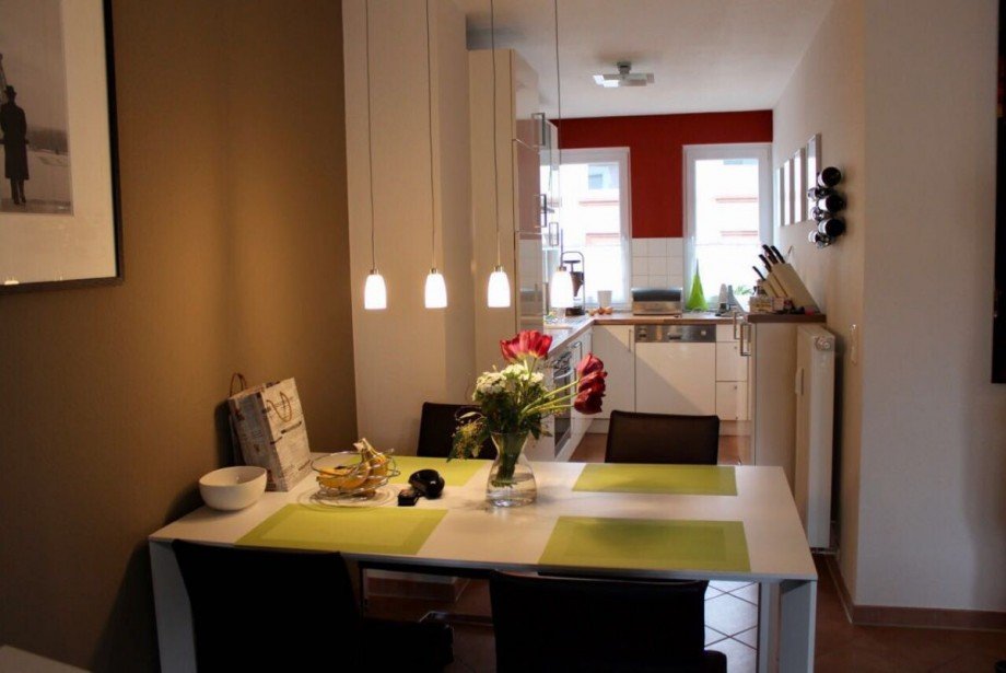 Essbereich mit Blick in die K�che Etagenwohnung Darmstadt