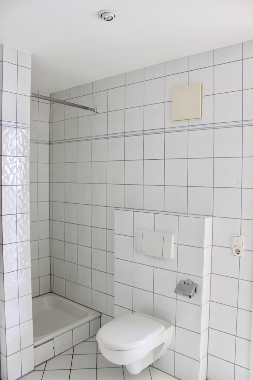 Bad mit Badewanne und Dusche Etagenwohnung Ober-Ramstadt
