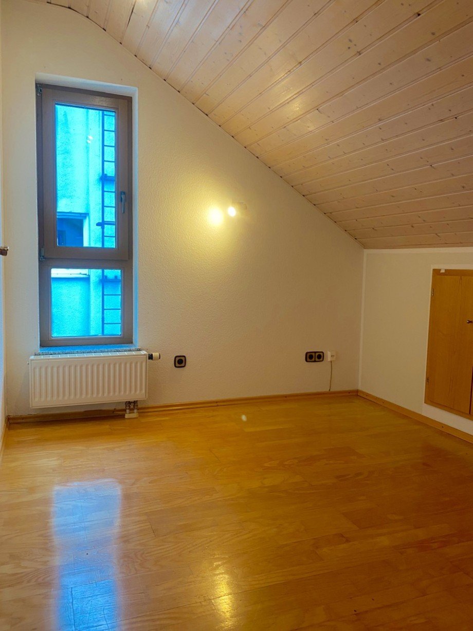 B�ro Dachgeschosswohnung Rossdorf