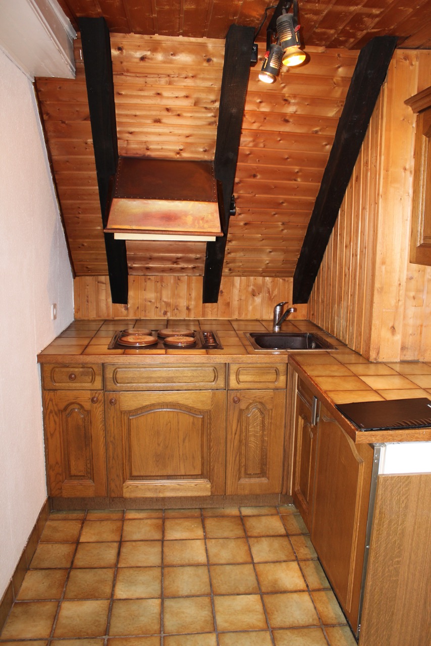 K�che mit EBK Dachgeschosswohnung Darmstadt