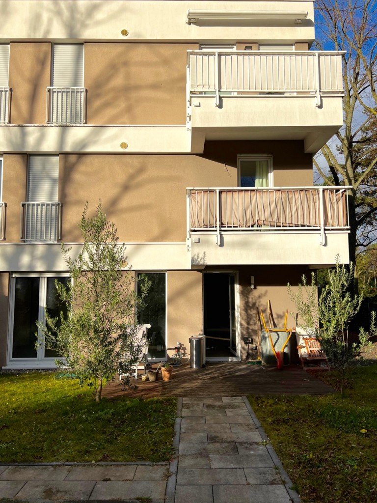 Ansicht Haus Darmstadt Erdgeschosswohnung Gro�z�gige 2 Zimmer-Wohnung mit riesen Garten
