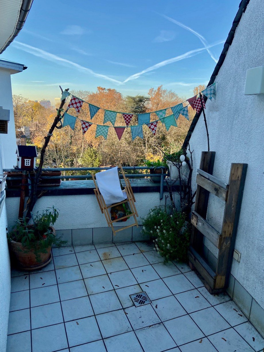 Schlafzimmer 2 mit Balkon Etagenwohnung Darmstadt