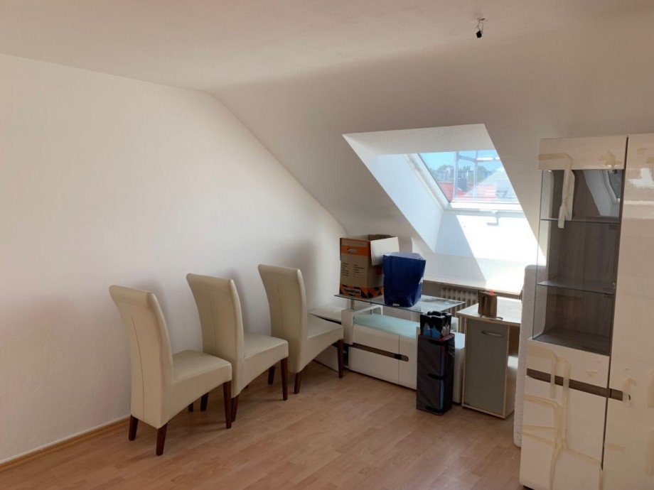 Wohnzimmer3 Dachgeschosswohnung Offenbach