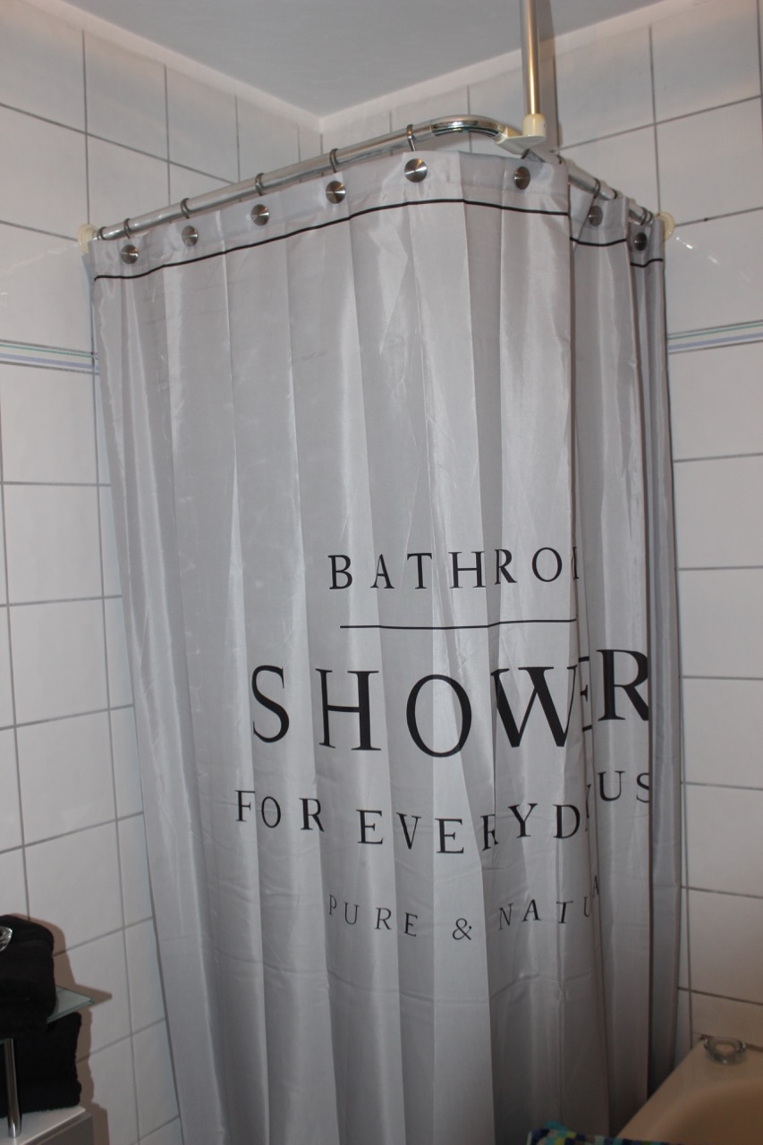 Bad mit Wanne und Dusche Etagenwohnung Ober - Ramstadt