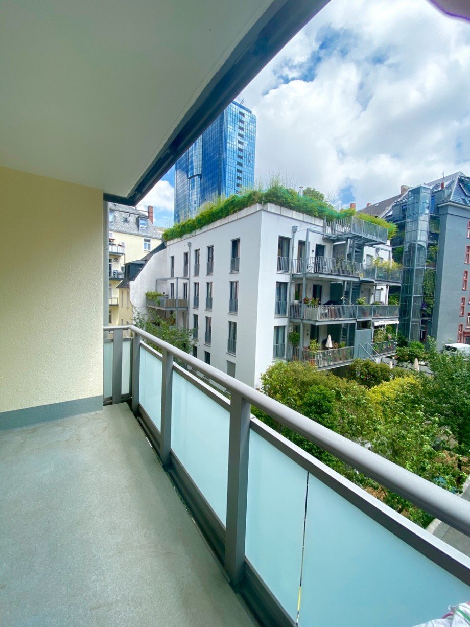Balkon / K�che-Essbereich Etagenwohnung Frankfurt/ Main