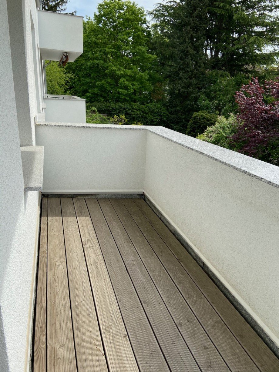 sonniger S�d-Balkon Etagenwohnung Darmstadt