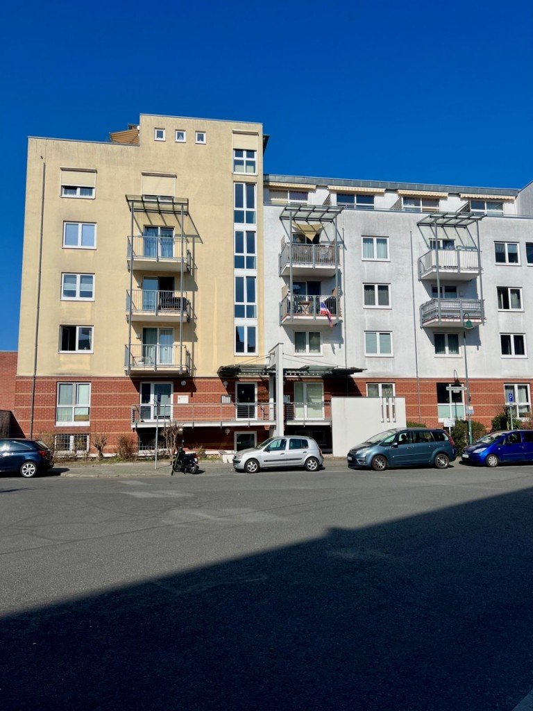 Ansicht Bessungen West Racano Immobilien Darmstadt Erdgeschosswohnung Kapitalanlage in Darmstadt-Bessungen: Vermietete 1-Zimmer-Wohnung mit Terrasse & Tiefgarage