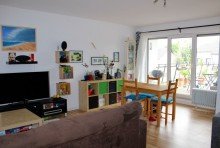 Wohnzimmer Ro�dorf! Gro�z�gige 2 Zimmerwohung + gro�er Terrasse inklusive
