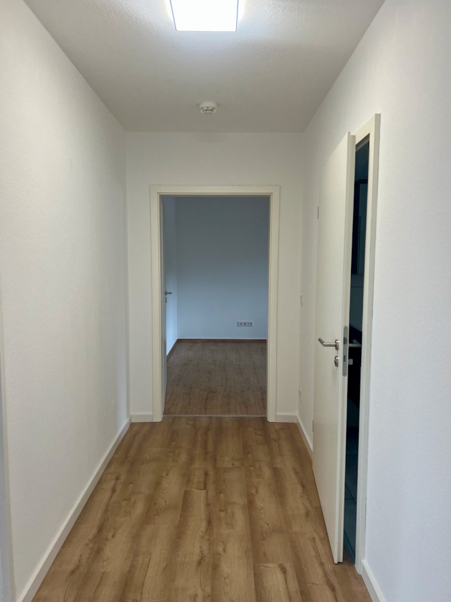 Racano Immobilien Ro�dorf Flur Wohnung Ro�dorf