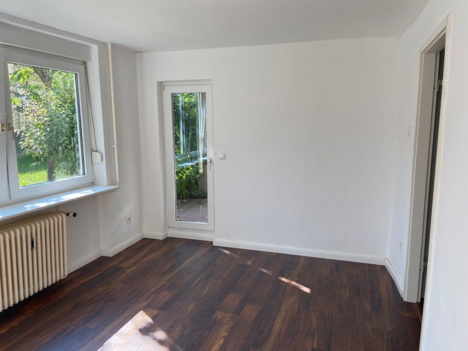 Schlafzimmer mit Zugang zur Terrasse Erdgeschosswohnung Darmstadt
