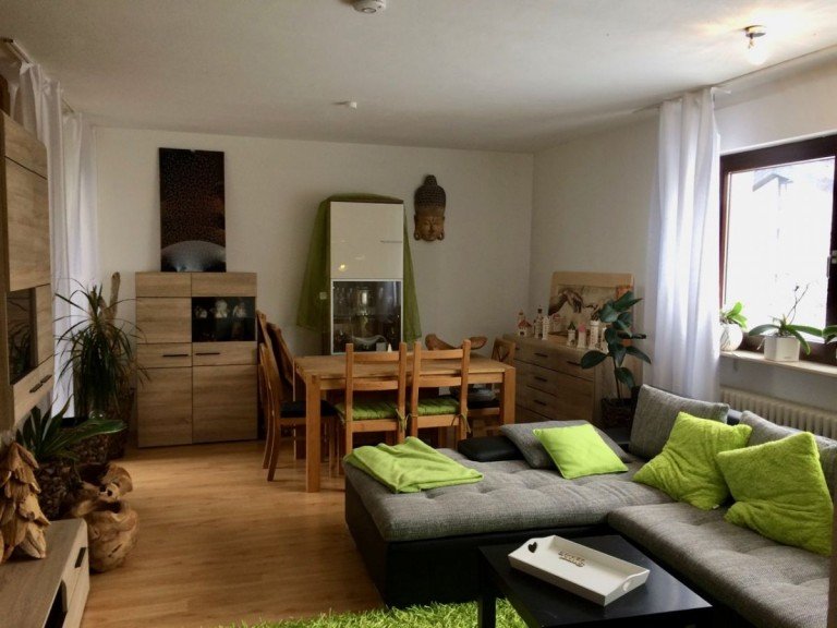 Wohn-/Schlafzimmer Ro�dorf Etagenwohnung *Ab April verf�gbar: Singlewohnung mit Balkon in Ro�dorf*