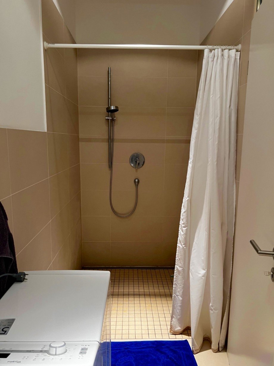 Duschbad Souterrainwohnung Darmstadt