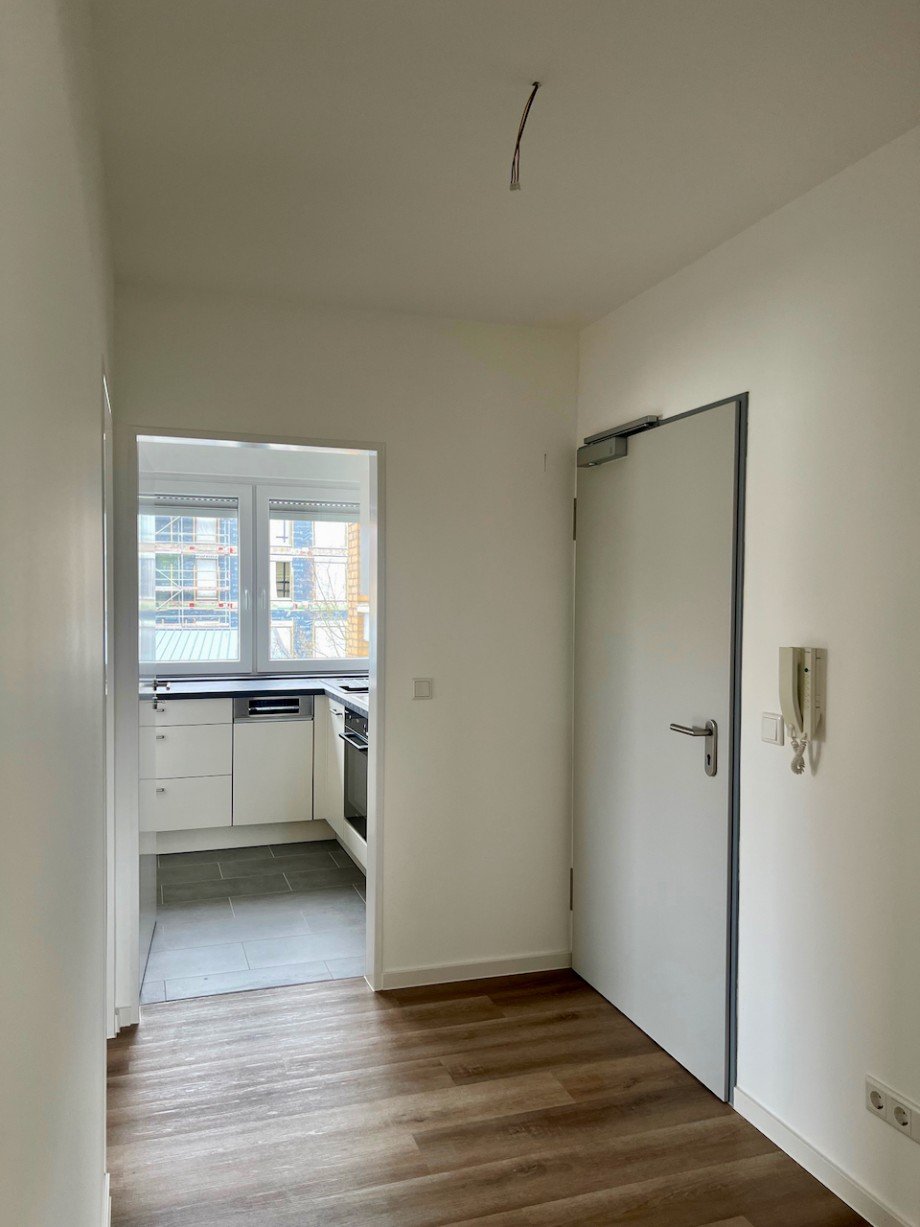Flur mit K�che_Whg.re Innenstadt RacanoImmobilien.jpeg Etagenwohnung Darmstadt