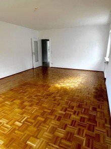 Wohnzimmer Paulusviertel! Gro�z�gige 4,5 Zimmer Wohnung mit Garten!