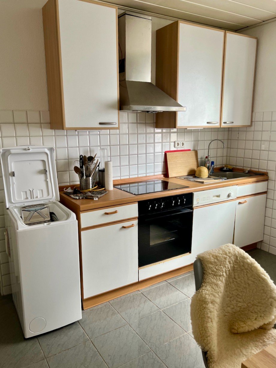 K�che mit EBK Racano Immobilien Etagenwohnung Darmstadt