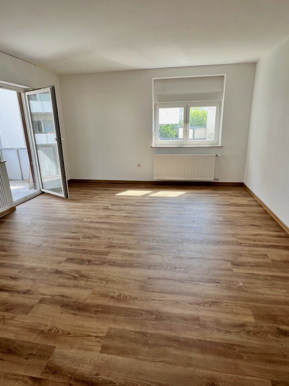 Wohnbereich mit Zugang zum Balkon Erdgeschosswohnung Erzhausen