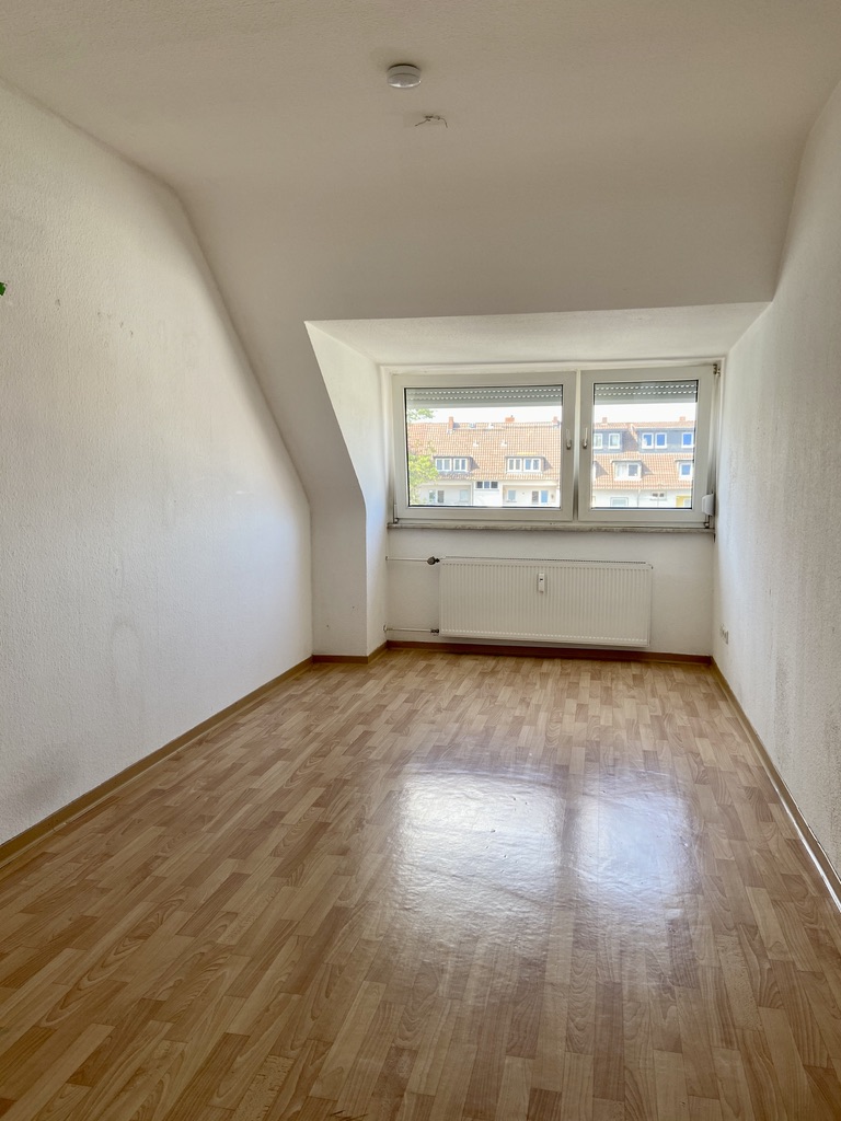 Arbeits-/G�stezimmer Dachgeschosswohnung Darmstadt