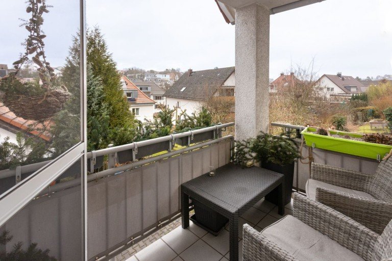 03 Wohnzimmer Balkon 02 Ober - Ramstadt Maisonettewohnung Gepflegt 3 Zimmer Wohnung in 2 Familienhaus