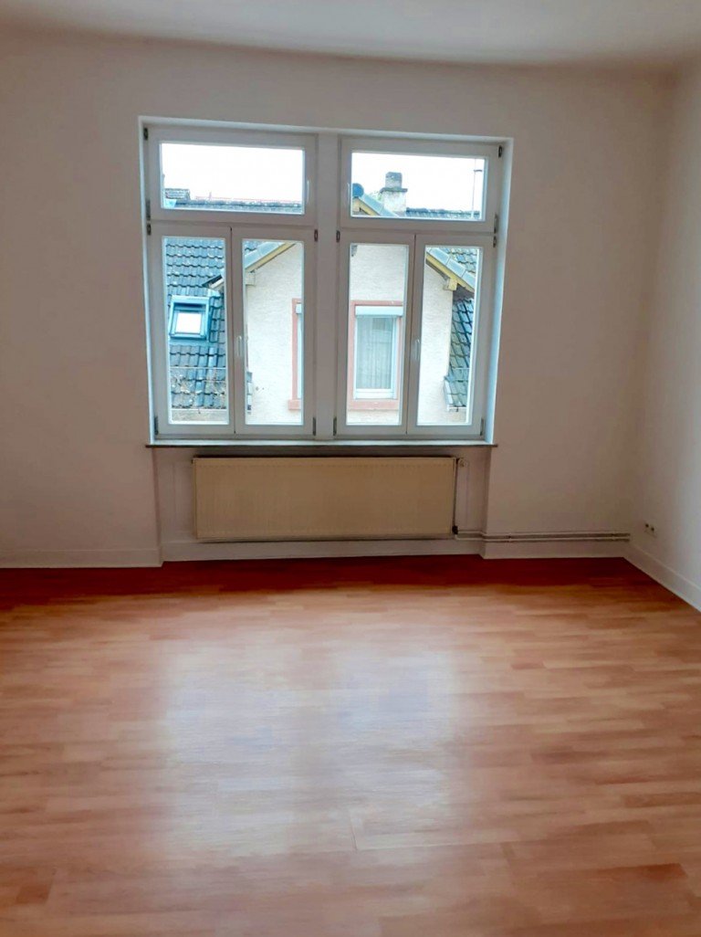 Wohnzimmer Darmstadt Etagenwohnung Befristetes Mietverh�ltnis: 2 Zimmer Altbauwohnung im Martinsviertel