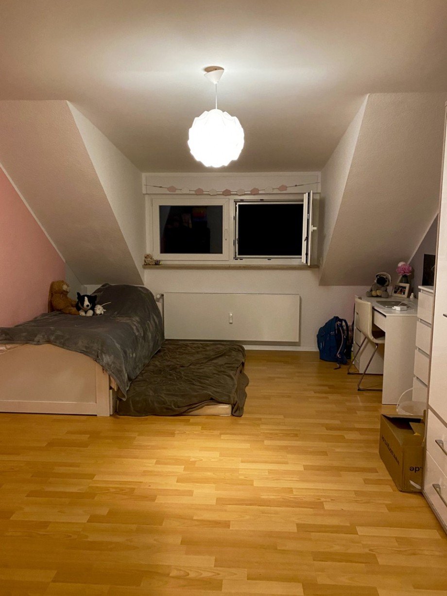 Schlafzimmer 1 Dachgeschosswohnung Darmstadt