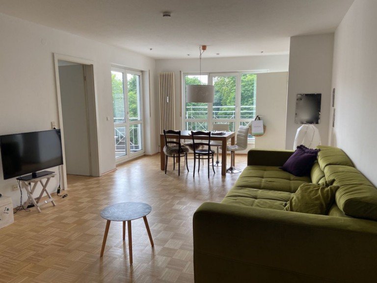 helles Wohnzimmer mit Balkon Darmstadt Etagenwohnung *Wohnen in Bessungen - ruhig gelegene 2 ZKB mit Balkon*