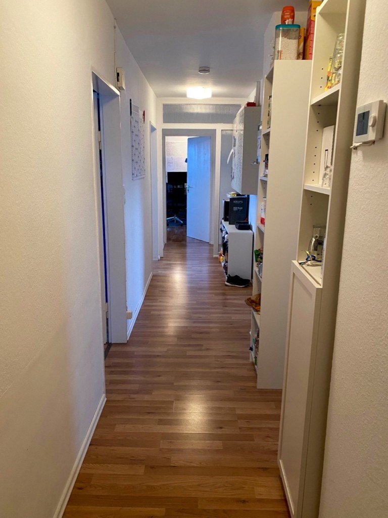 Flur Darmstadt Dachgeschosswohnung WG geeignete 4 Zimmerwohnung mitten in der Stadtmitte