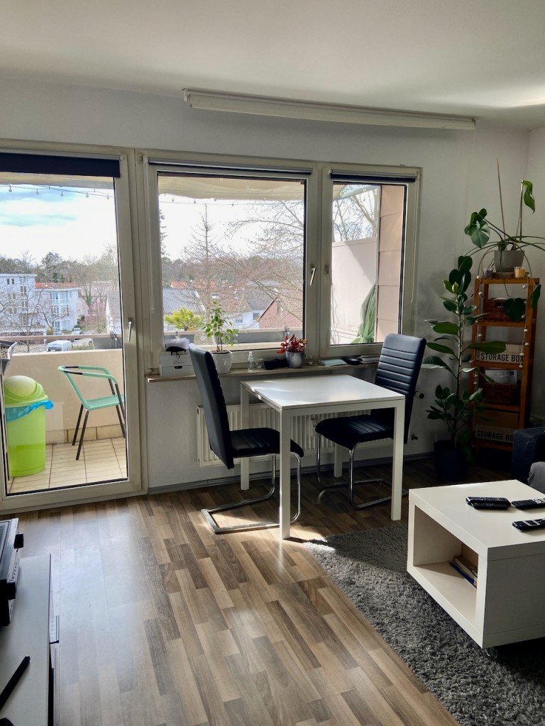 Wohn-/Schlafzimmer mit Zugang zum Balkon Darmstadt Etagenwohnung *Wohnen in Eberstadt 1 ZKB mit Balkon und K�che*