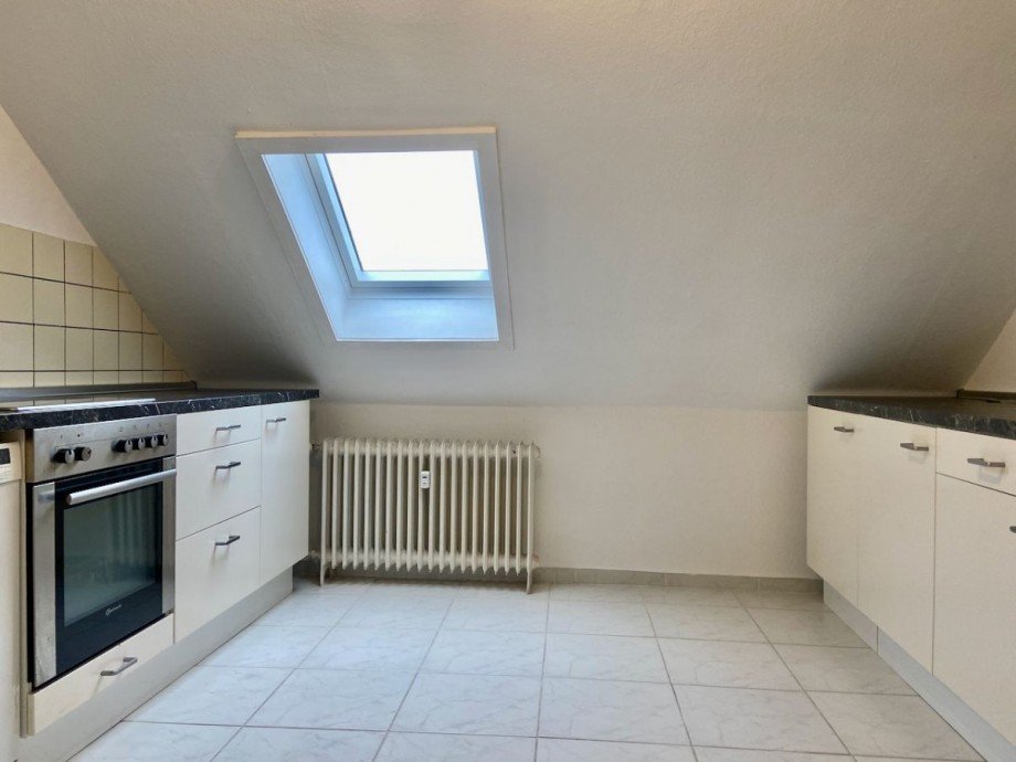 K�che mit EBK Dachgeschosswohnung Weiterstadt
