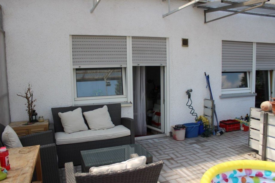 Balkon mit Zugang zur Wohnk�che und 2 Schlafzimmer Etagenwohnung Darmstadt