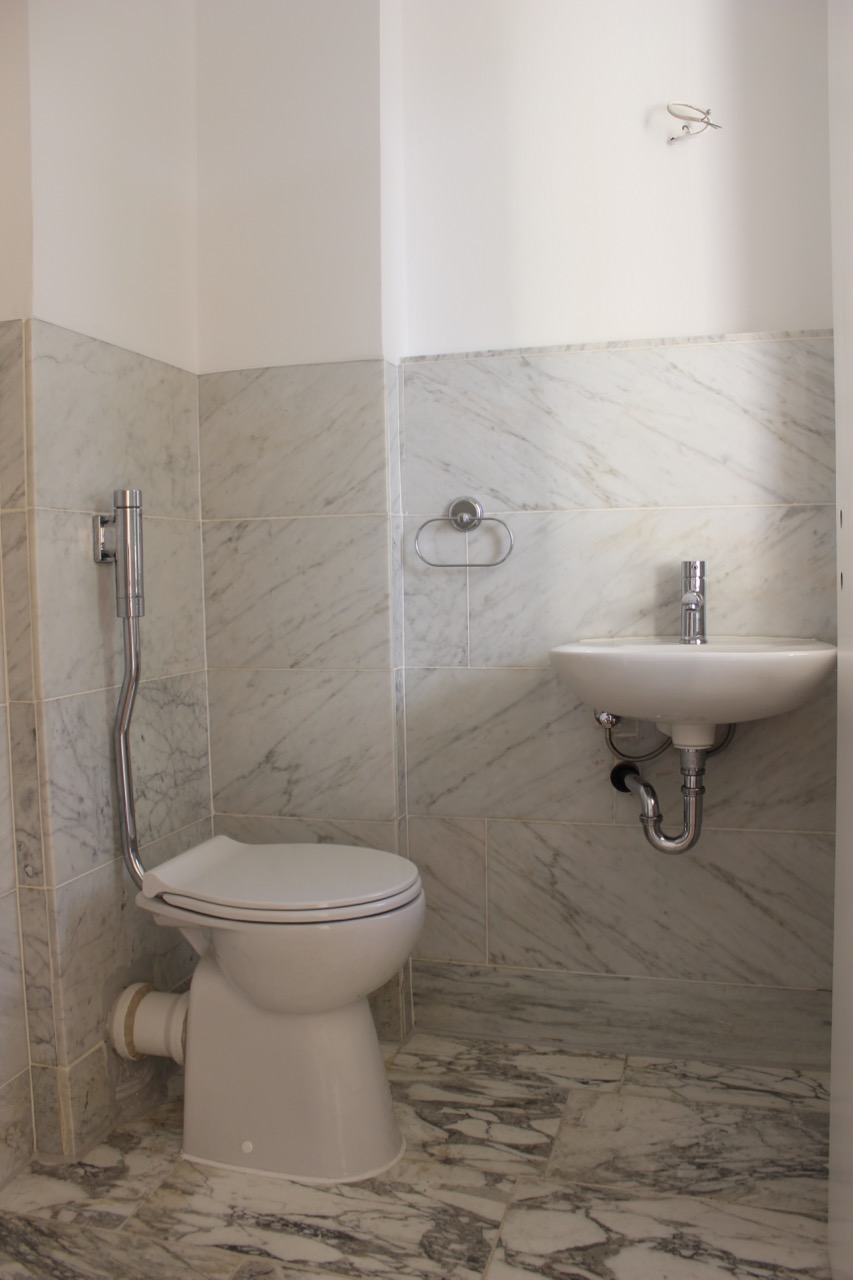 separates WC Erdgeschosswohnung Darmstadt