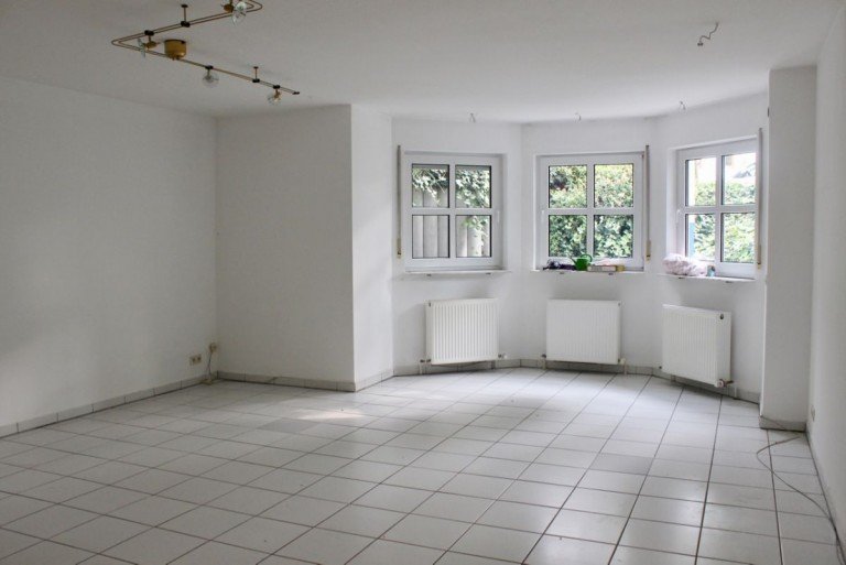 Wohnzimmer Darmstadt - Bessungen Souterrainwohnung Wohlf�hl Wohnung! Zentral und ruhig gelegne 3 ZKB Souterrain Wohnung in Bessungen!