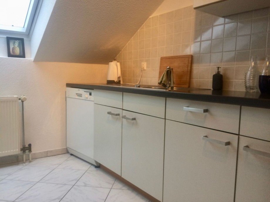 K�che mit EBK Dachgeschosswohnung Erzhausen