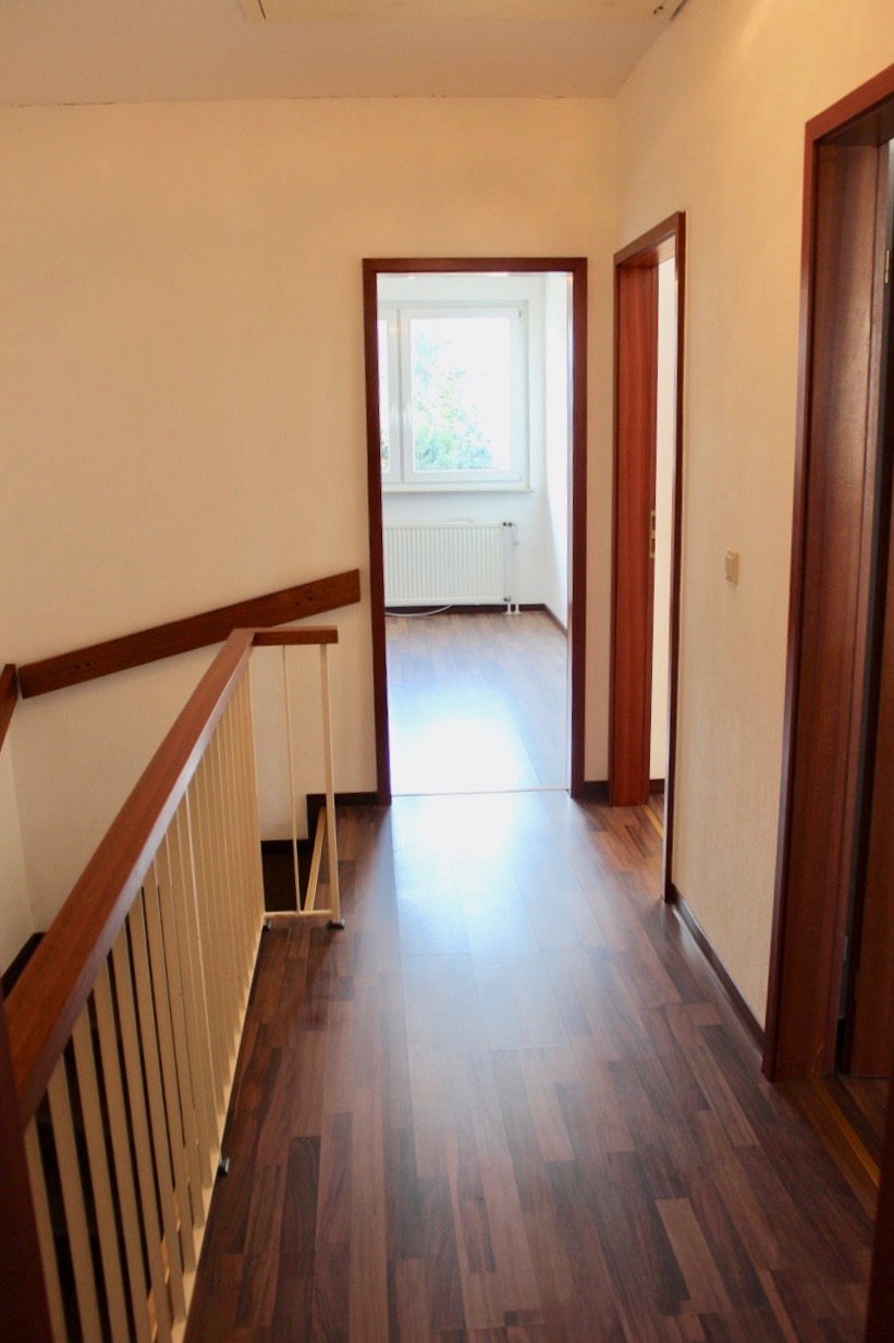Treppenhaus /1.OG Reihenmittelhaus B�ttelborn - Worfelden