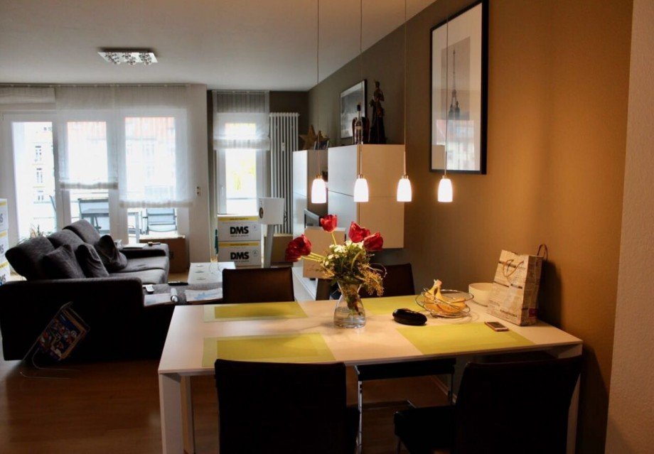 Essbereich mit Wohnzimmer Etagenwohnung Darmstadt