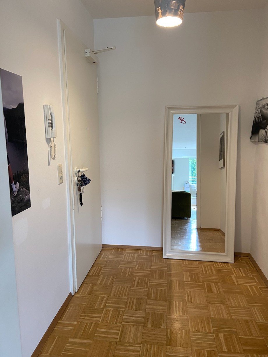 Eingangsbereich mit Einbauschrank Etagenwohnung Darmstadt