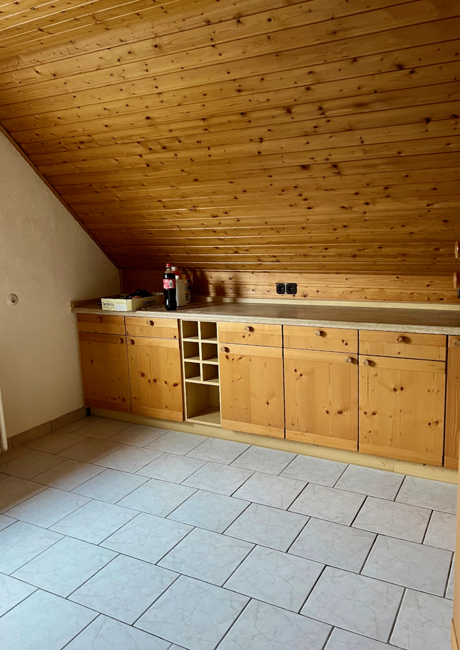 Racano Immobilien K�che 2 Dachgeschosswohnung Messel