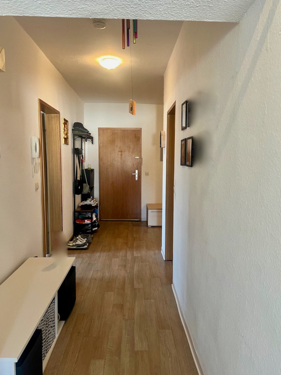 Heimst�ttensiedlung2.OG:Flur Racano Immobilien Etagenwohnung Darmstadt