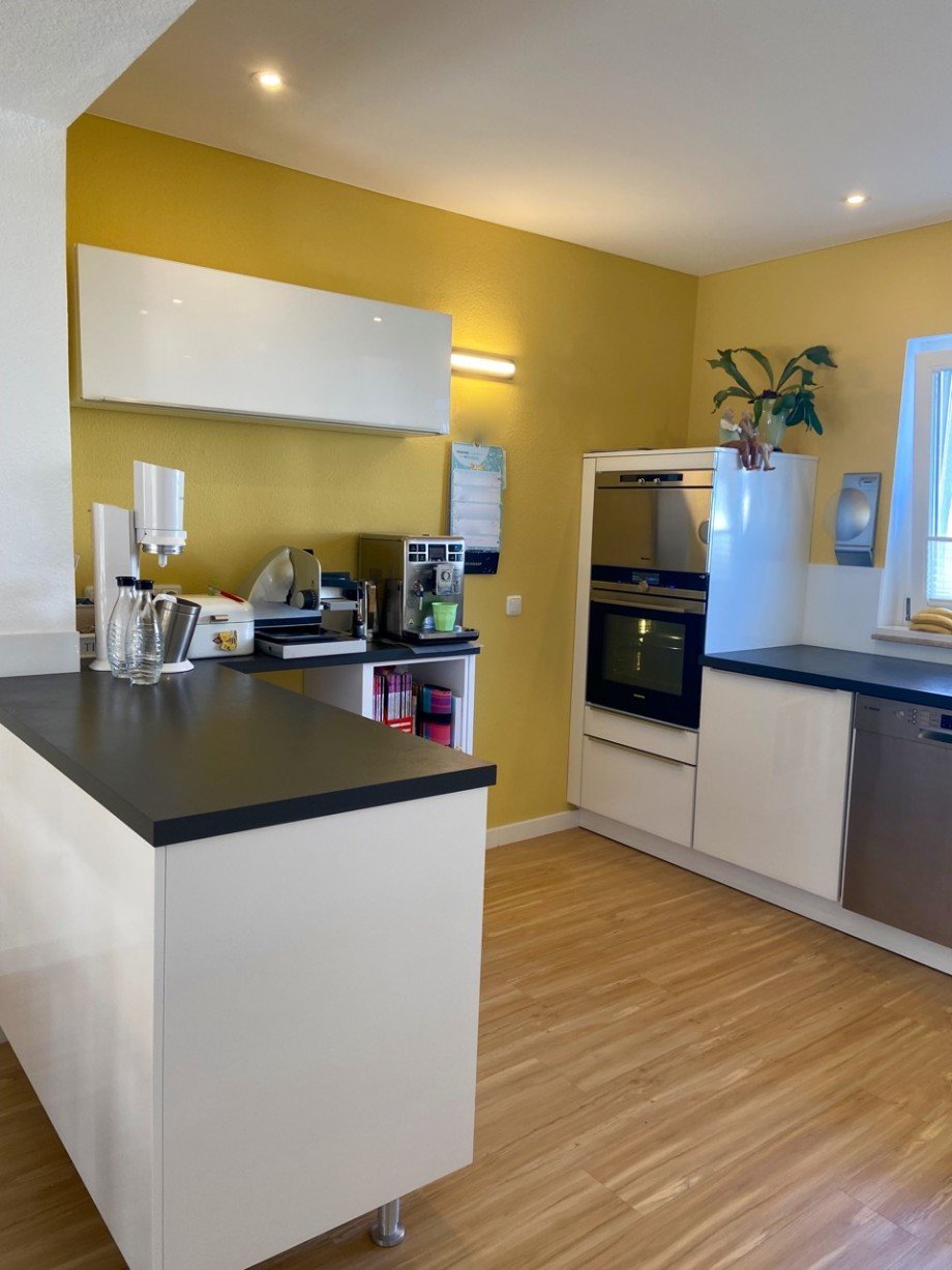 K�che mit EBK Reihenmittelhaus Ober - Ramstadt / Rohrbach