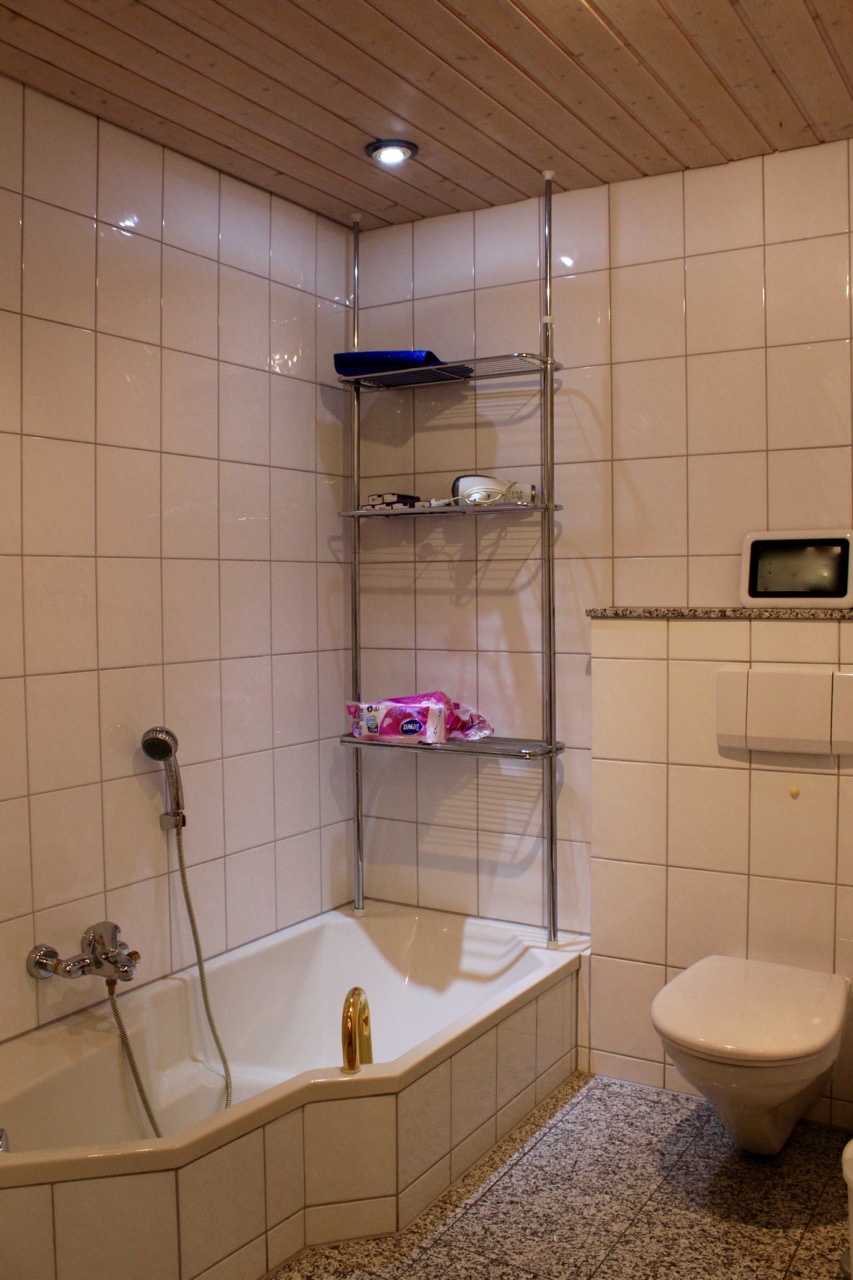 Badezimmer Dachgeschosswohnung Rossdorf