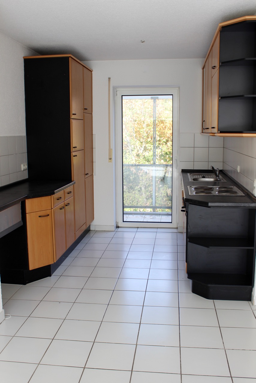 K�che mit EBK und Zugang zum 2.Balkon Maisonettewohnung Darmstadt