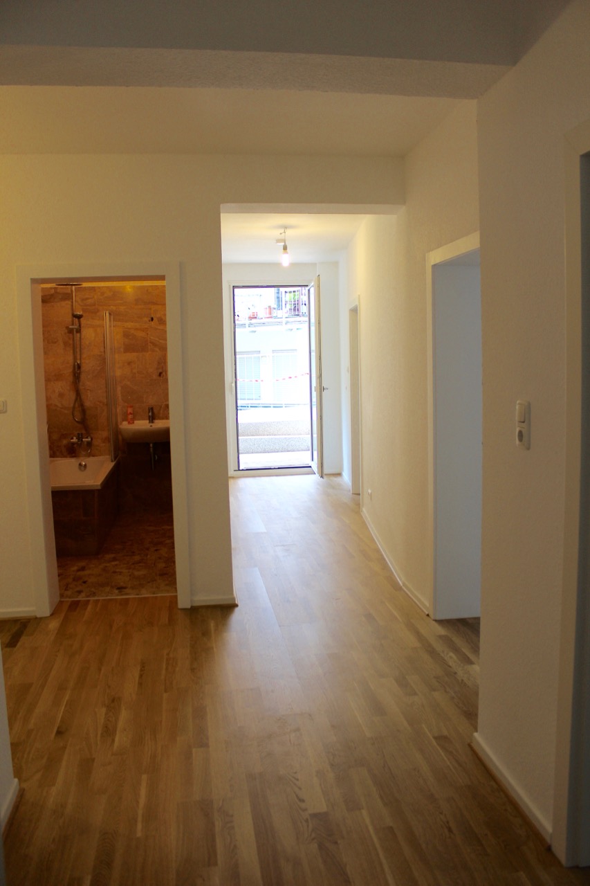 Diele mit Zugang zur Terrasse Erdgeschosswohnung Darmstadt