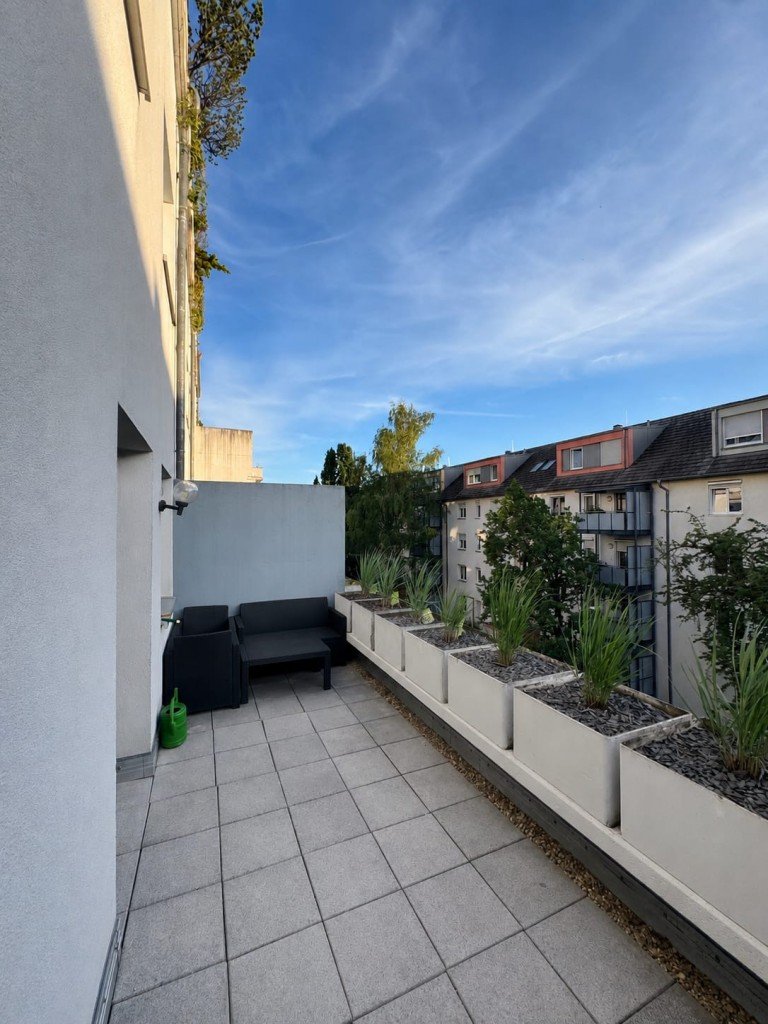Balkon Braun Racano Immobilien Darmstadt Wohnung Gro�z�gige 4 Zimmer Wohnung nahe Johannesviertel