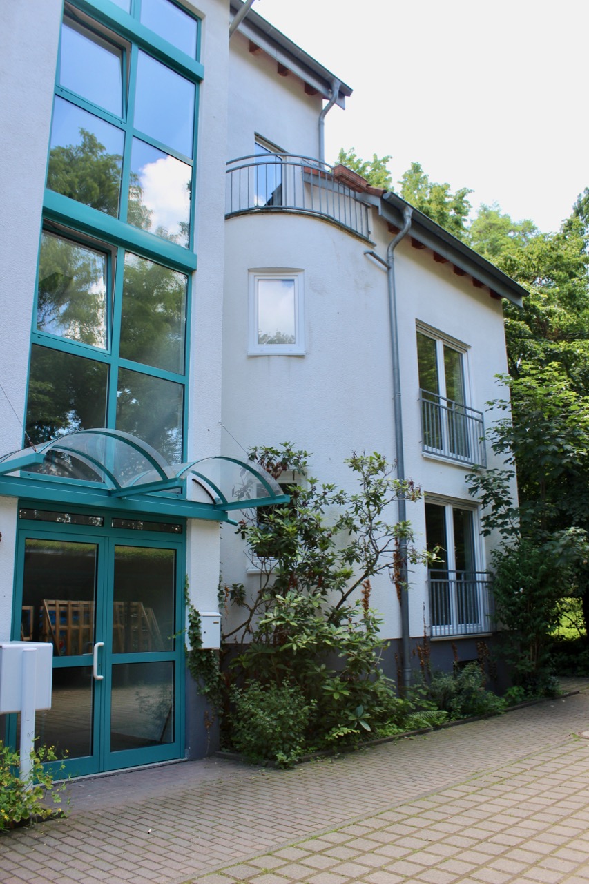 Hausansicht Vorderseite Maisonettewohnung Darmstadt