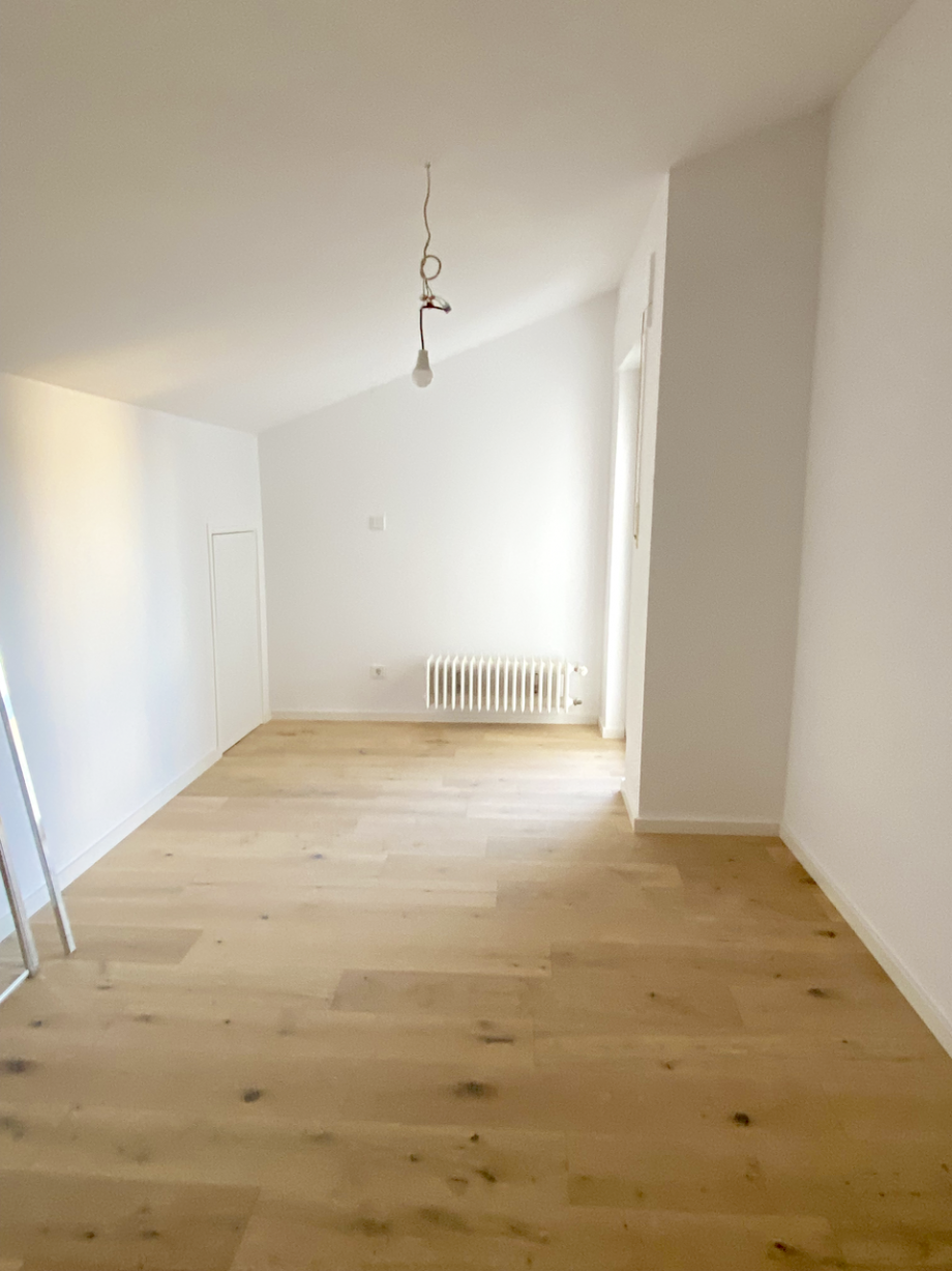 Ankleidezimmer/ 1/2 Raum Reihenendhaus Ro�dorf